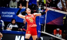 九游体育官网入口-巴西女排选手悲喜交集进入四强