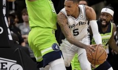 九游体育网页版-包含篮板王争夺战，唐斯和浓眉谁能占据优势？的词条