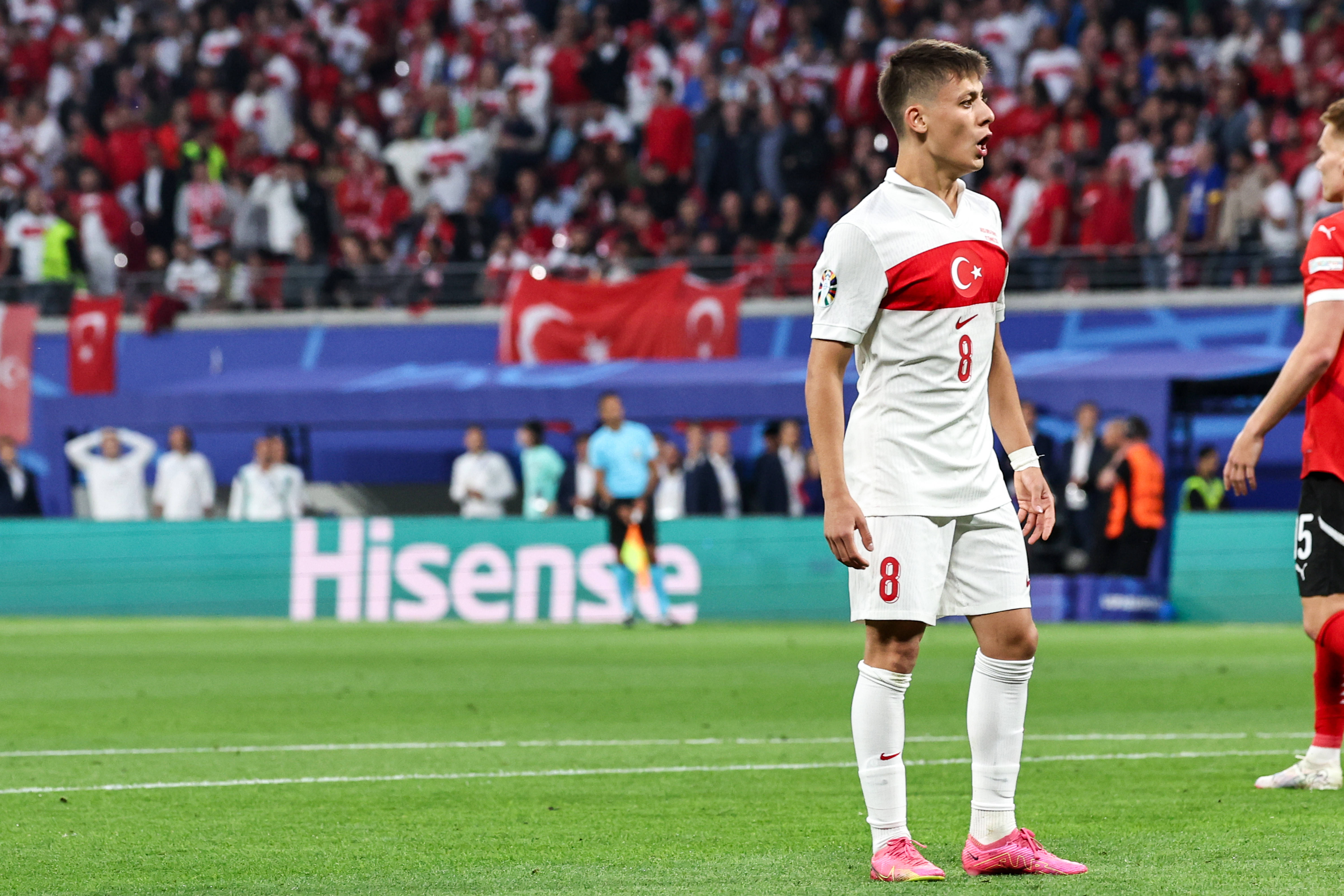 土耳其队取得欧洲杯正赛资格，实力引人注目