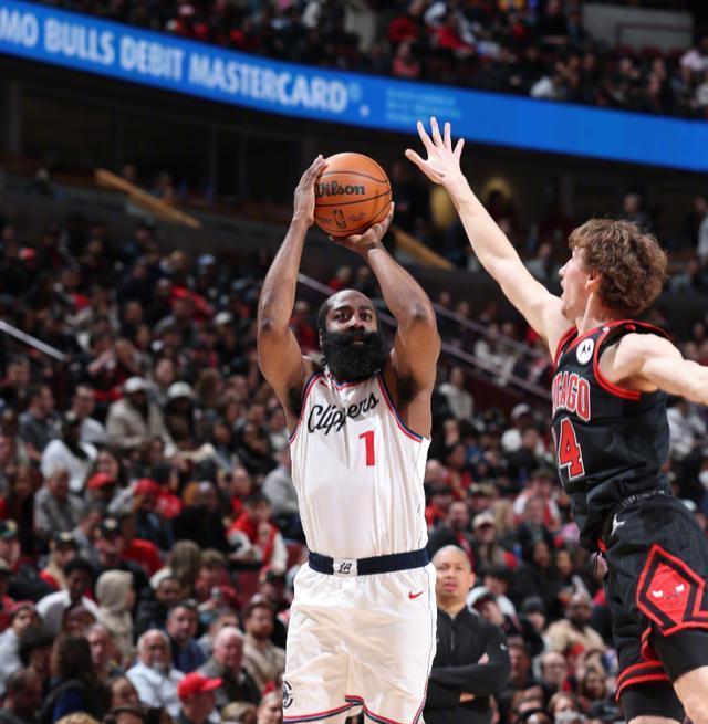 快船队豪取七连胜,稳固西部领头羊地位的简单介绍 快船队豪取七连胜,稳固西部领头羊地位的简单介绍