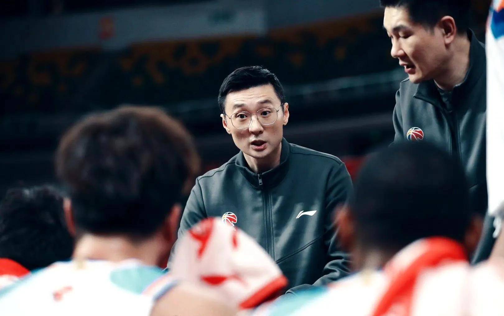 外援表现抢眼,带领球队在CBA赛场上大放光彩 外援表现抢眼,带领球队在CBA赛场上大放光彩