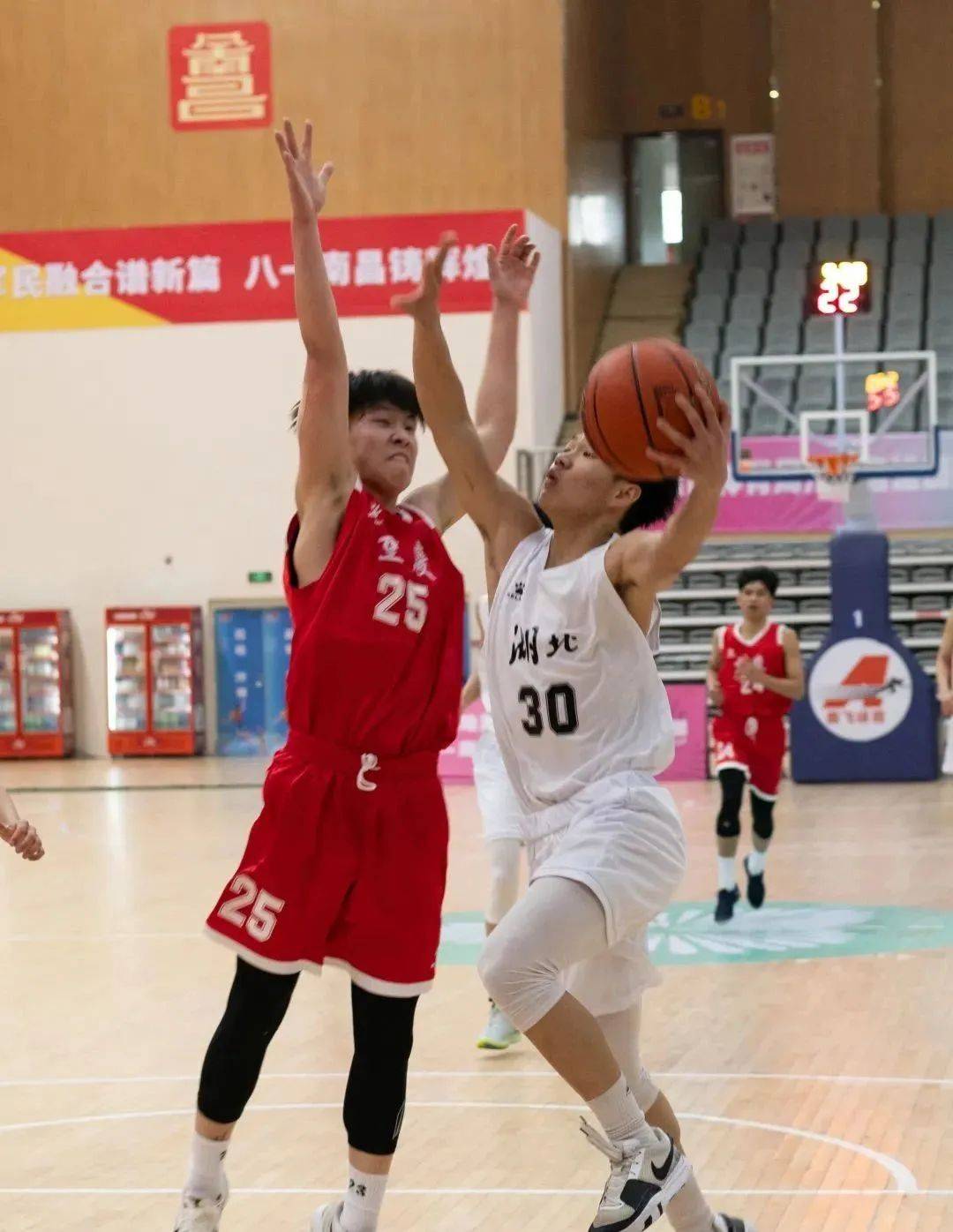 湖北男子篮球队雄赳赳，勇创佳绩