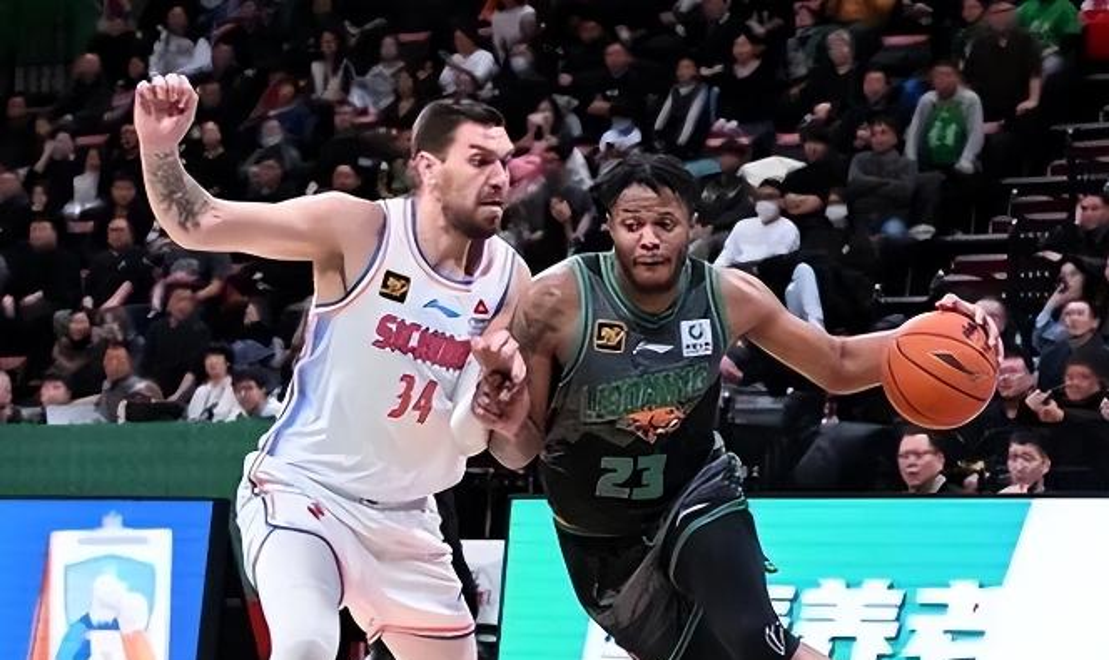 陕西男篮凭借罚球绝杀辽宁,取得胜利 陕西男篮凭借罚球绝杀辽宁,取得胜利