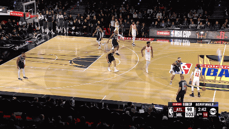 包含雄鹿主场惊险取胜,完美保持主场不败的词条 包含雄鹿主场惊险取胜,完美保持主场不败的词条