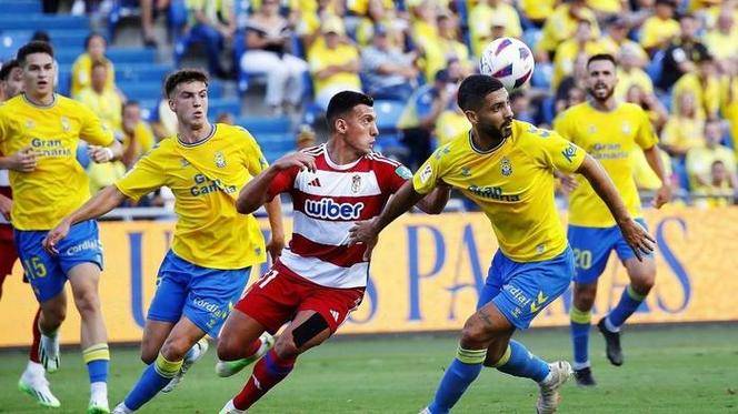 格拉纳达客场胜出,小组战绩逆袭 格拉纳达客场胜出,小组战绩逆袭