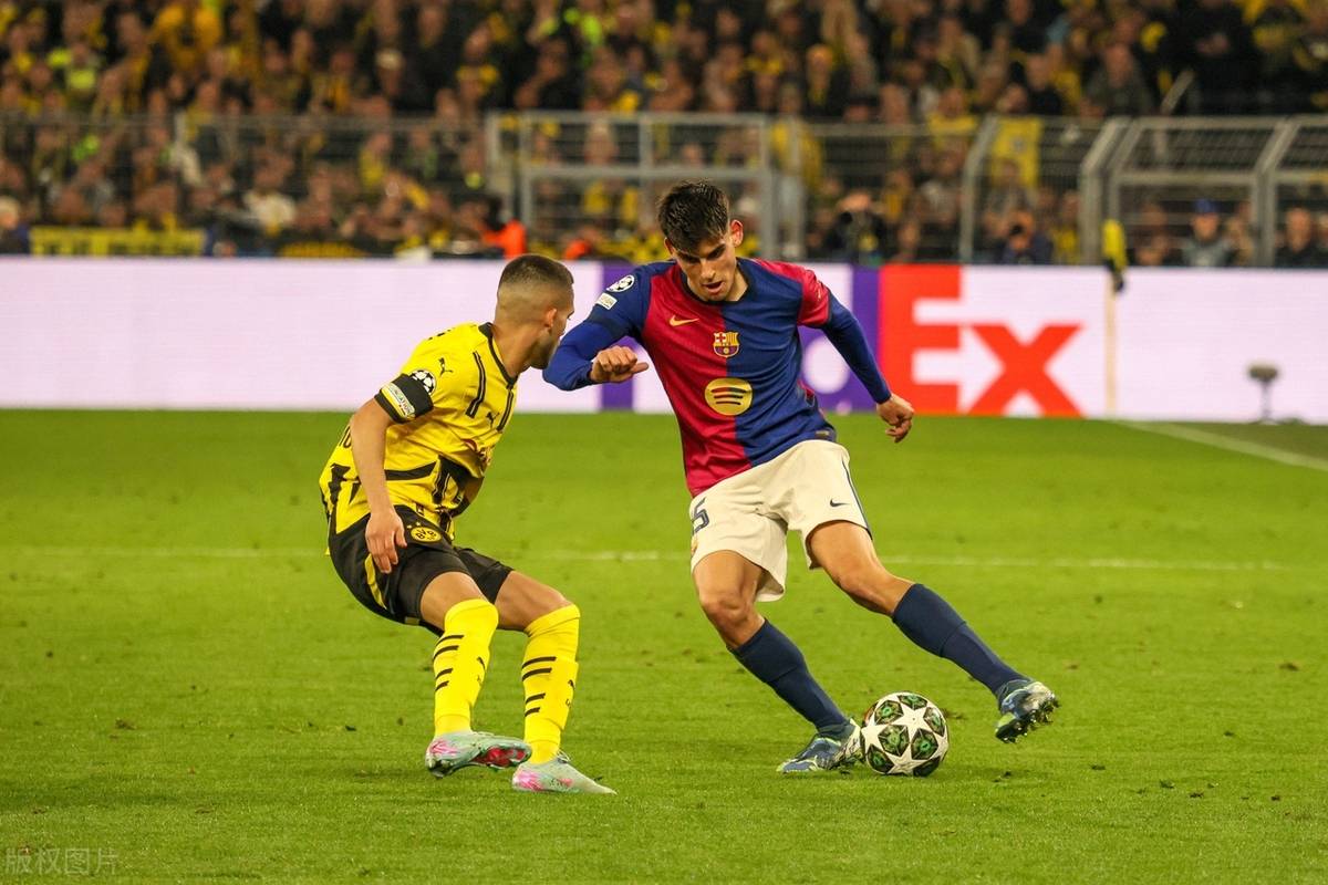 多特蒙德客场逆转,力保前四位置的简单介绍 多特蒙德客场逆转,力保前四位置的简单介绍