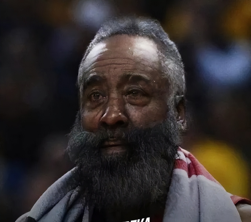 球员表现获赞，态度可亲受欢迎的简单介绍