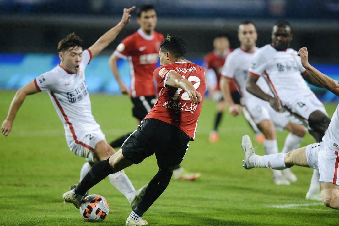 关于长春亚泰战平对手，仍需加油争取中超保级机会的信息