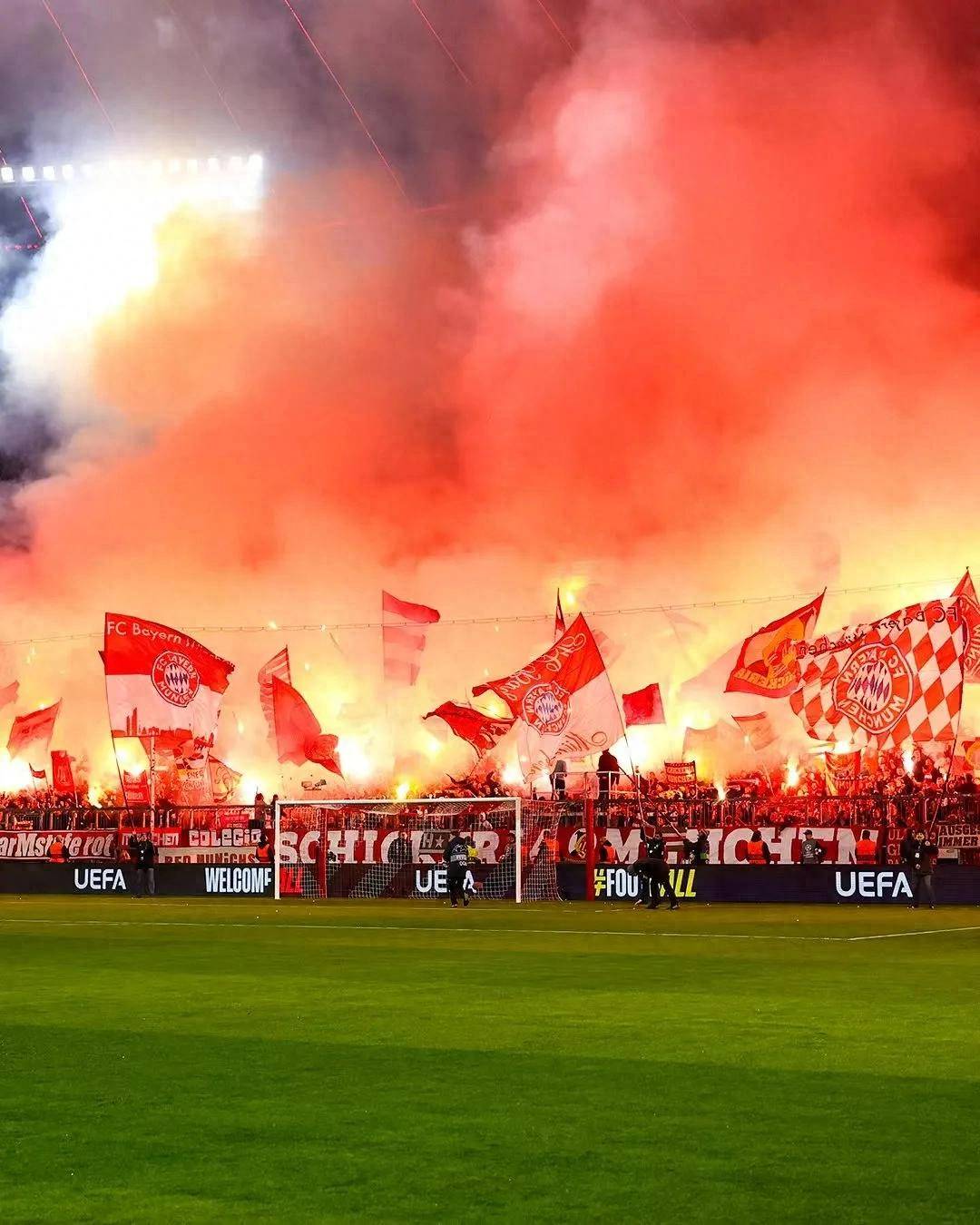 利物浦队员两黄变一红影响球队战绩