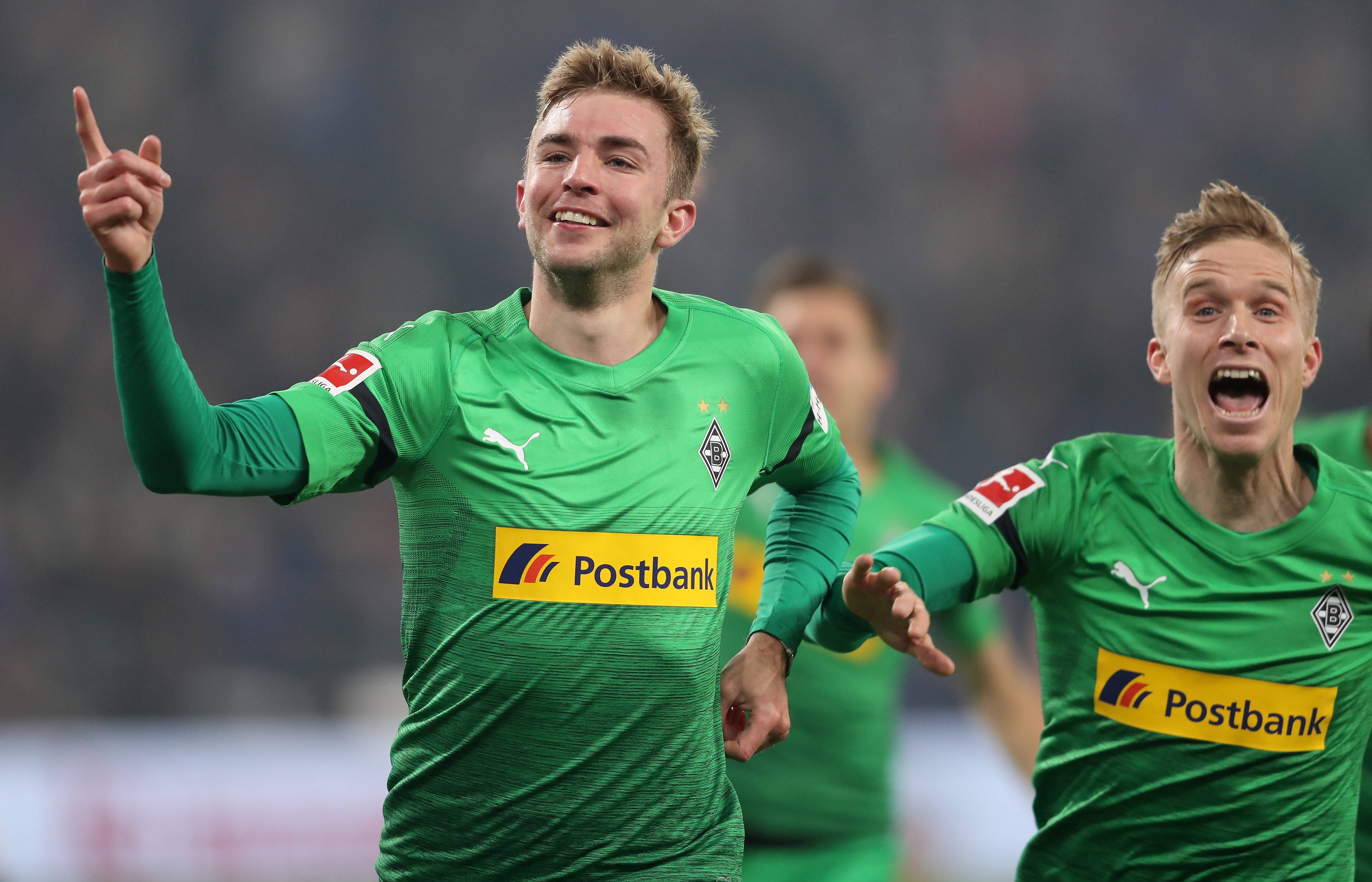 关于美因茨球队在场上展现出稳定发挥，取得胜利的信息