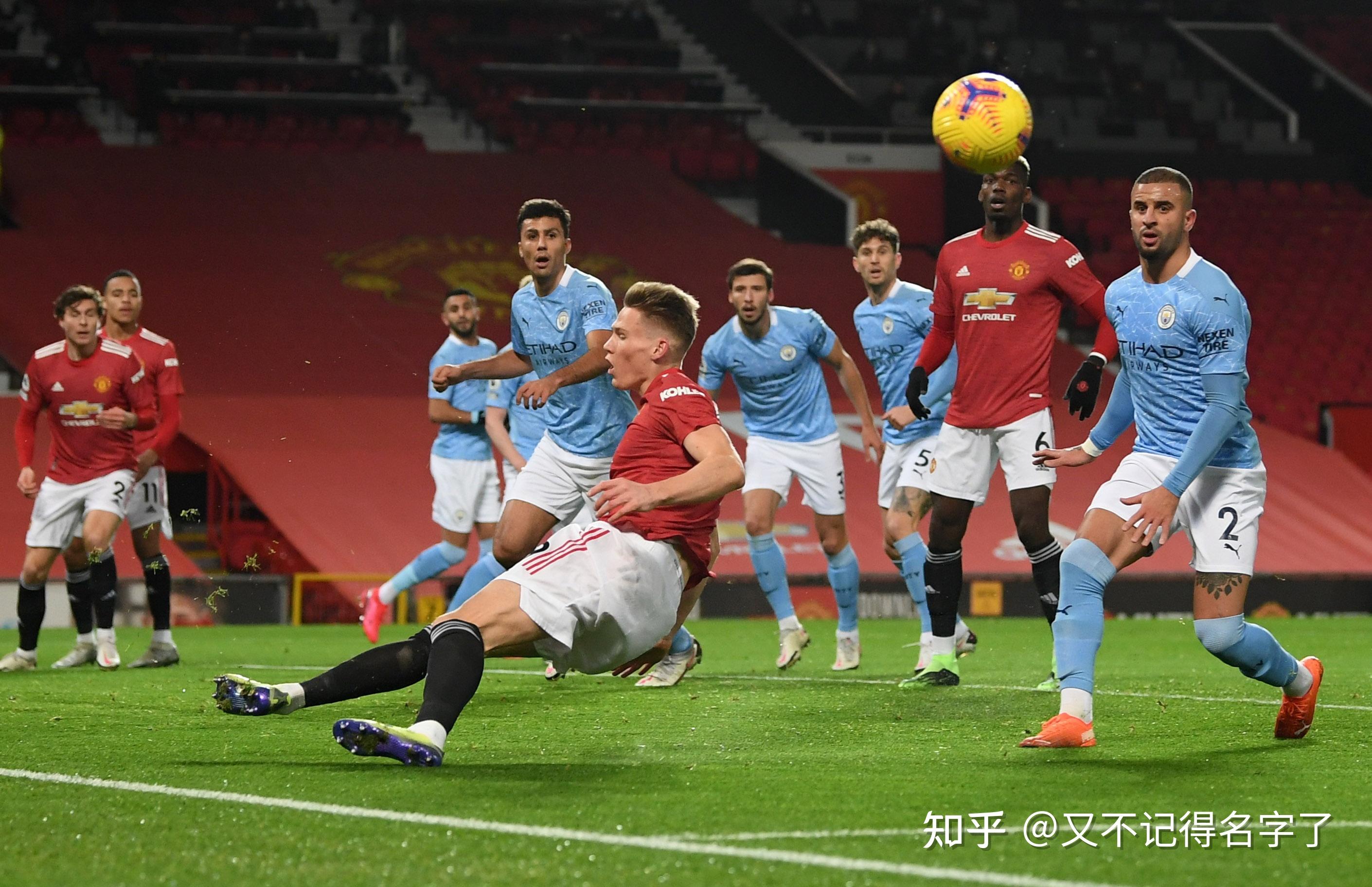 曼城轻松取胜，继续领跑英超积分榜