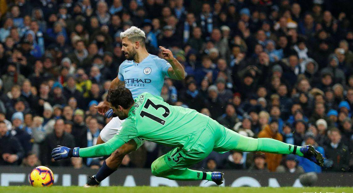 包含俄罗斯连续胜出，表现稳健领跑小组积分榜的词条