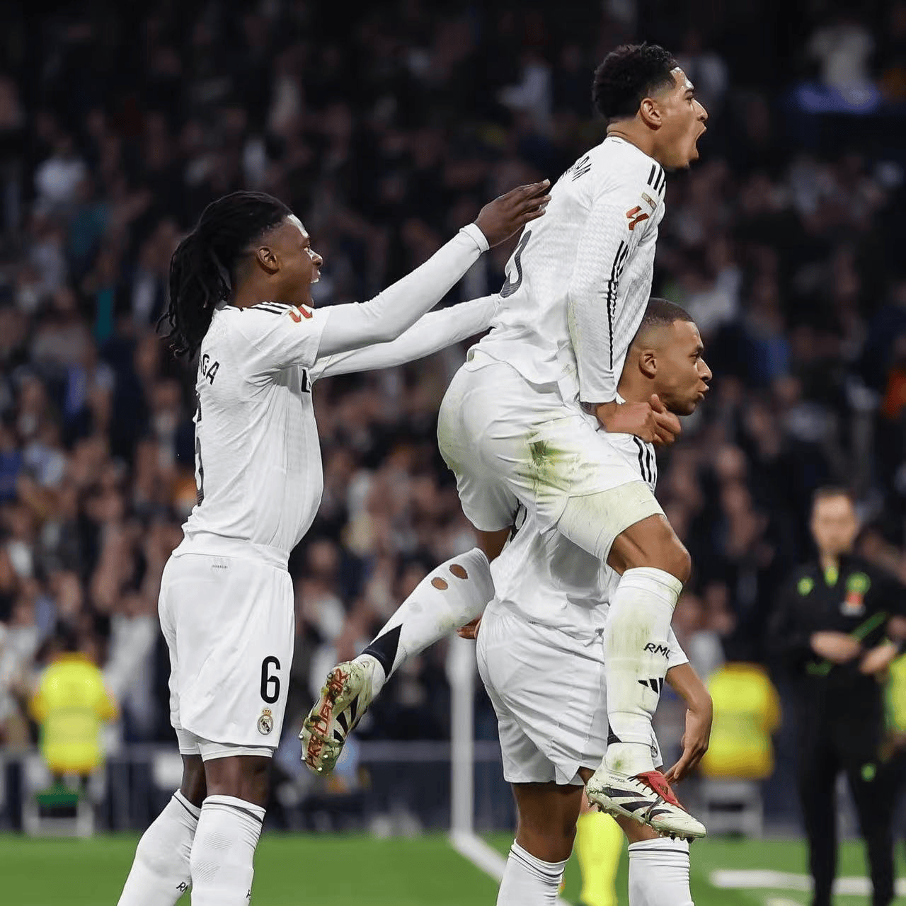 包含皇家马德里前锋连续传射，助球队击败对手继续领跑的词条