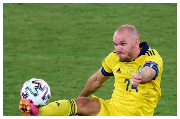 希腊队实现逆袭，击败对手晋级夺冠