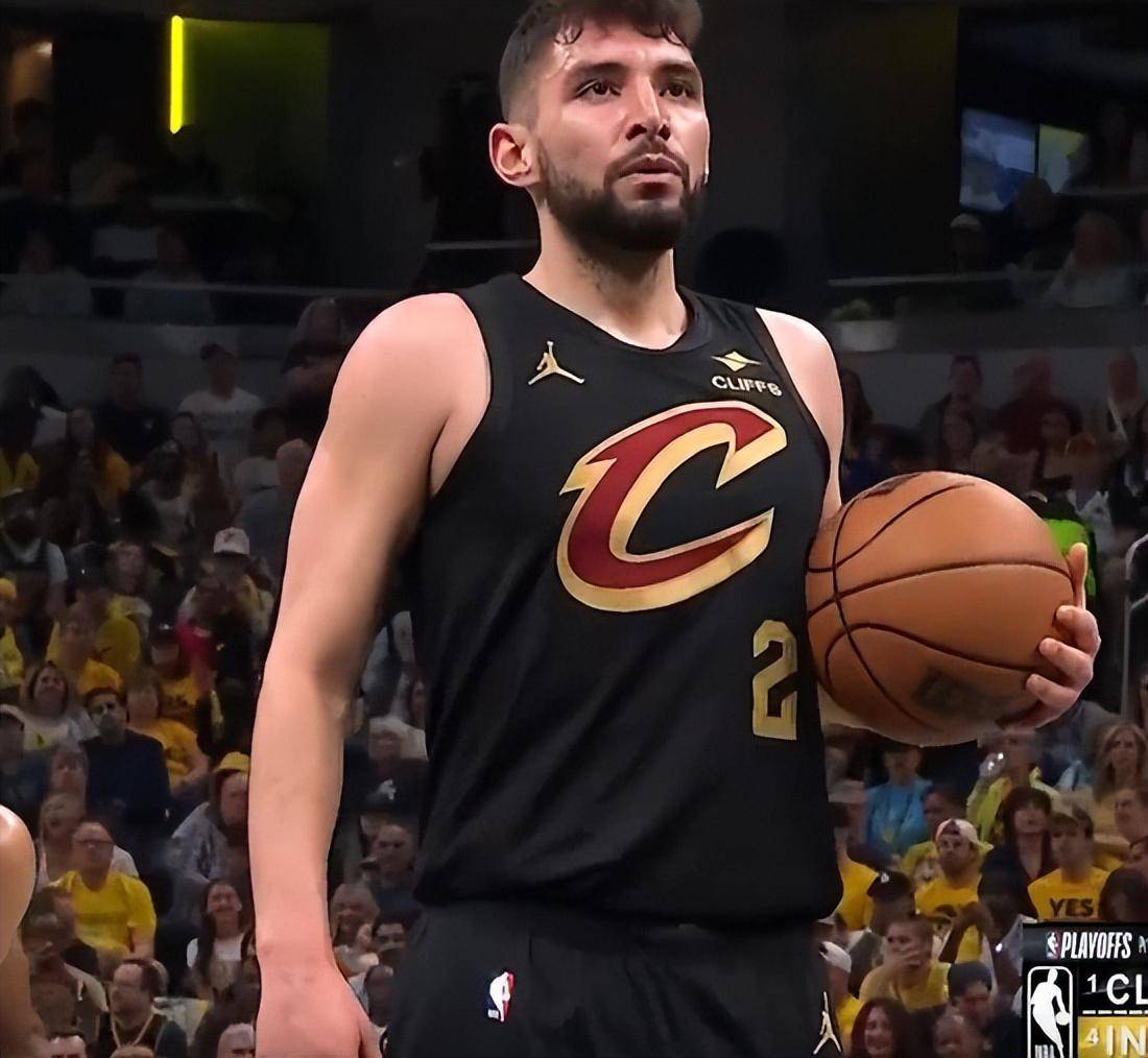 骑士队主教练因病辞职，球队陷入危机