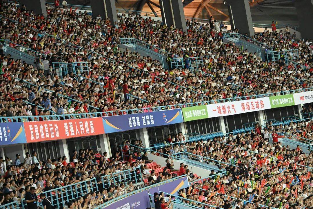 无数观众因体育精神感动而泪流满面的简单介绍