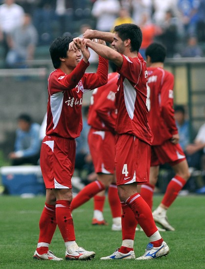 关于重庆当代力帆力克深圳佳兆业，夺得宝贵三分！的信息