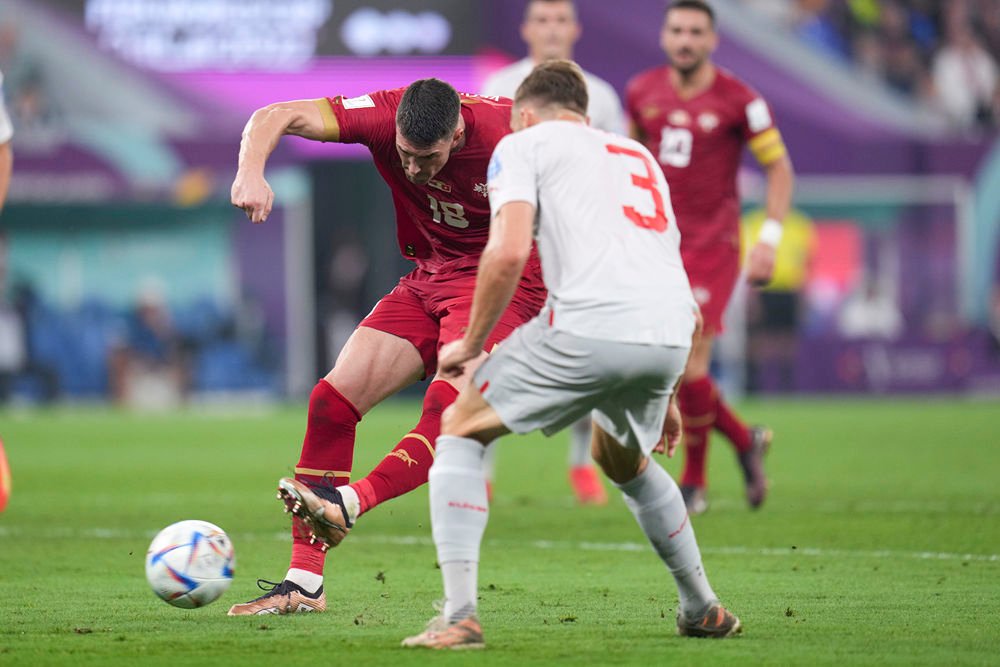 一支强队受挫,被对手逆转击败 一支强队受挫,被对手逆转击败