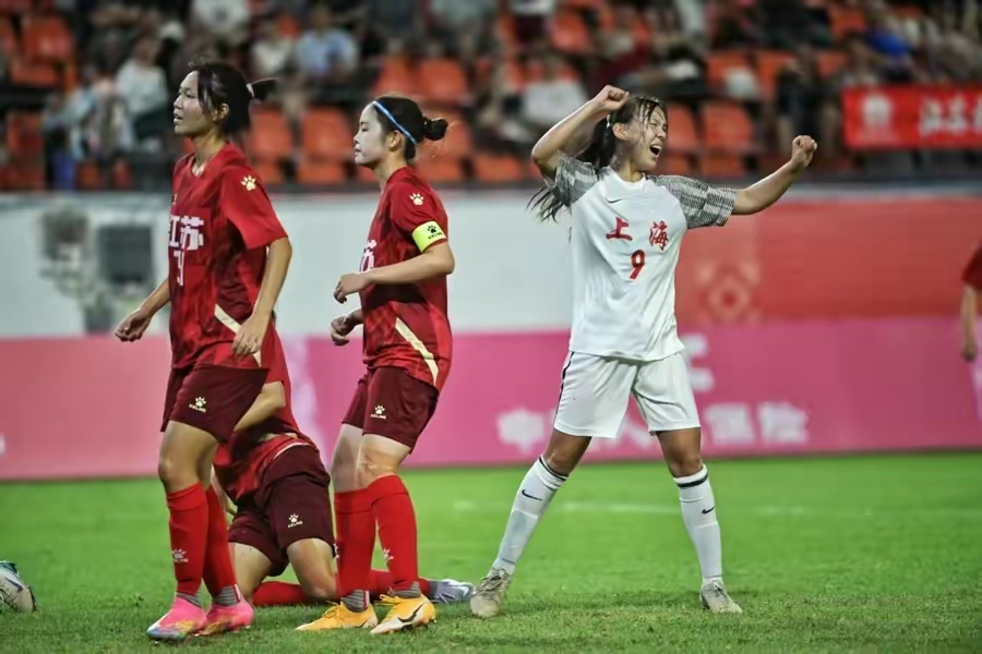 韩国女足闯入半决赛，表现出色