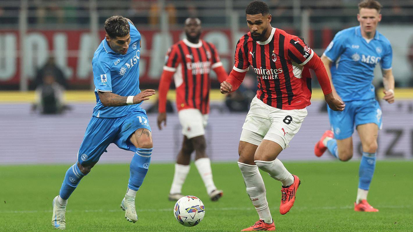 AC米兰战胜那不勒斯,豪取胜果 AC米兰战胜那不勒斯,豪取胜果